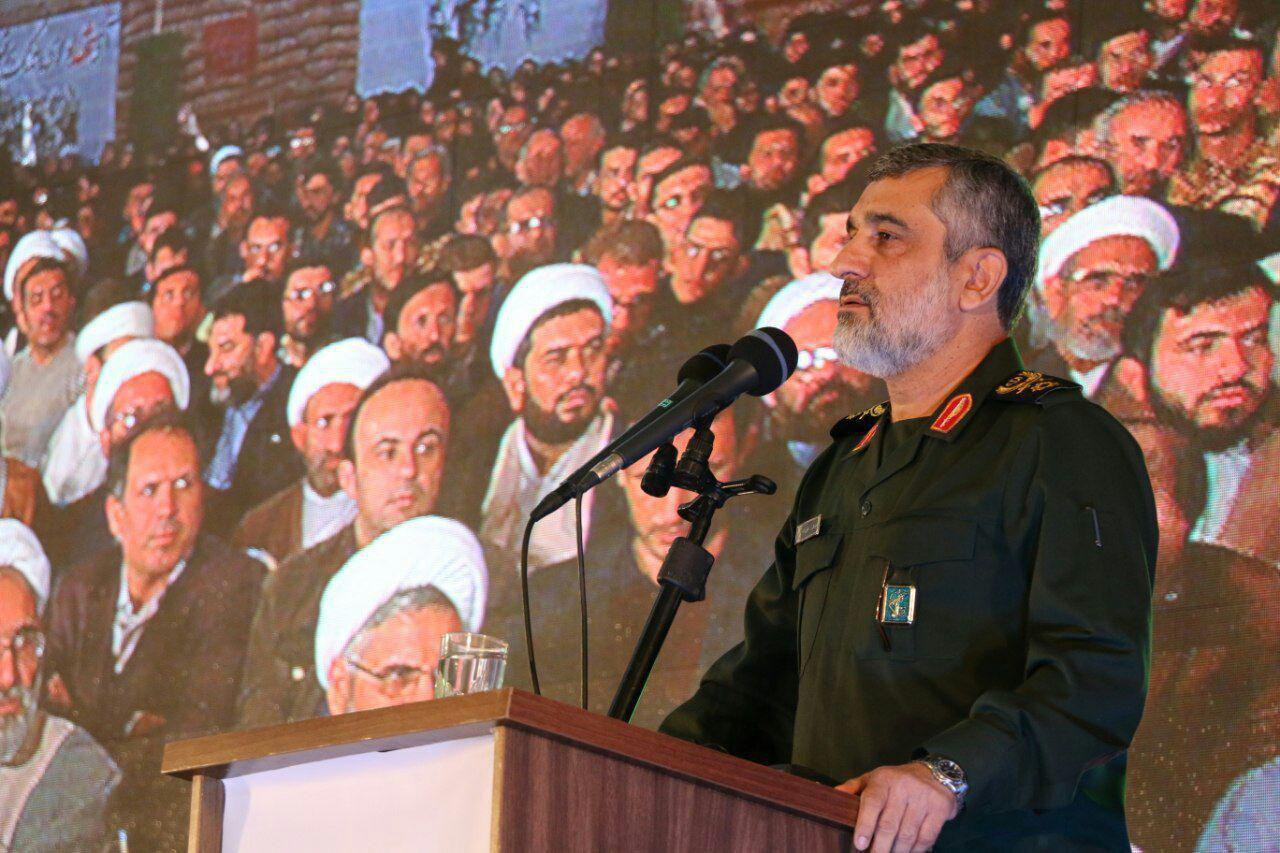 حضور دانشگاهیان دانشگاه آزاد اسلامی در کنگره 3 هزار شهید استان قزوین
