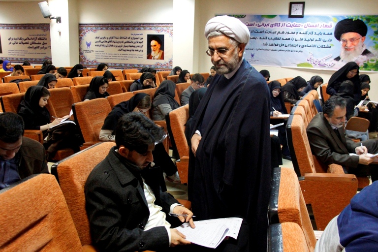 رستمی.jpg