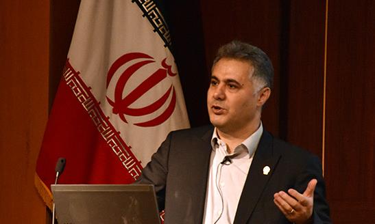 dr-arian-gholipour.jpg