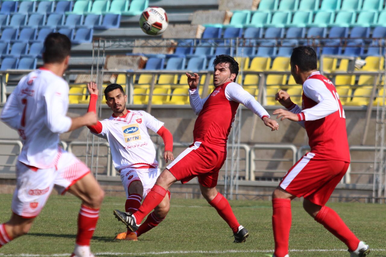پیشکسوتان.jpg
