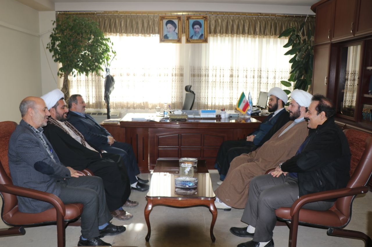 دیدار امام جمعه.jpg