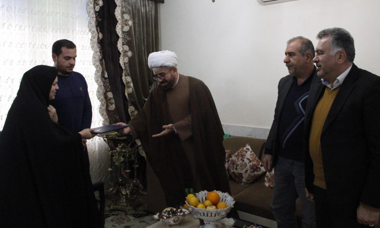 تاکستان.jpg