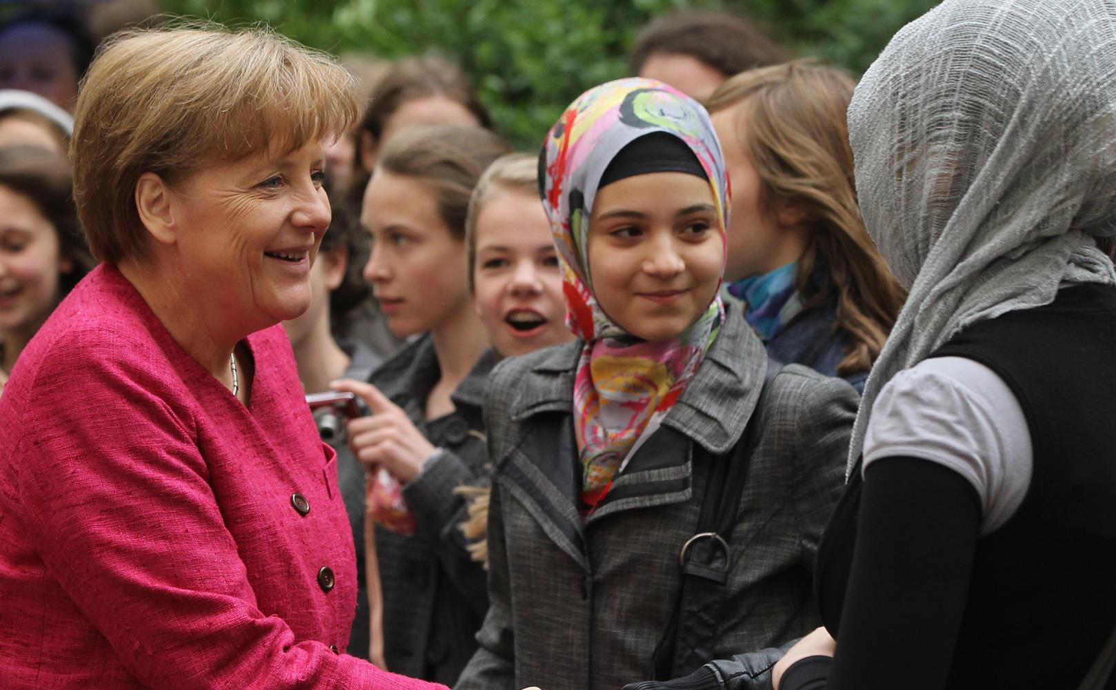 o-ANGELA-MERKEL-MUSLIMS-facebook.jpg