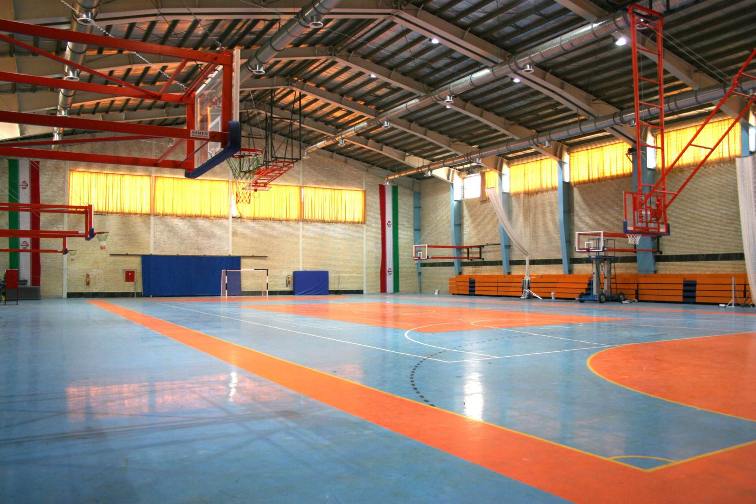salone varzeshi.JPG