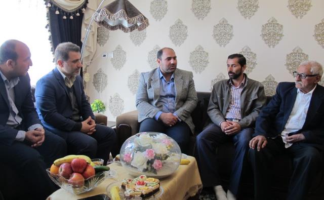 دیدار خانواده شهدا.jpg