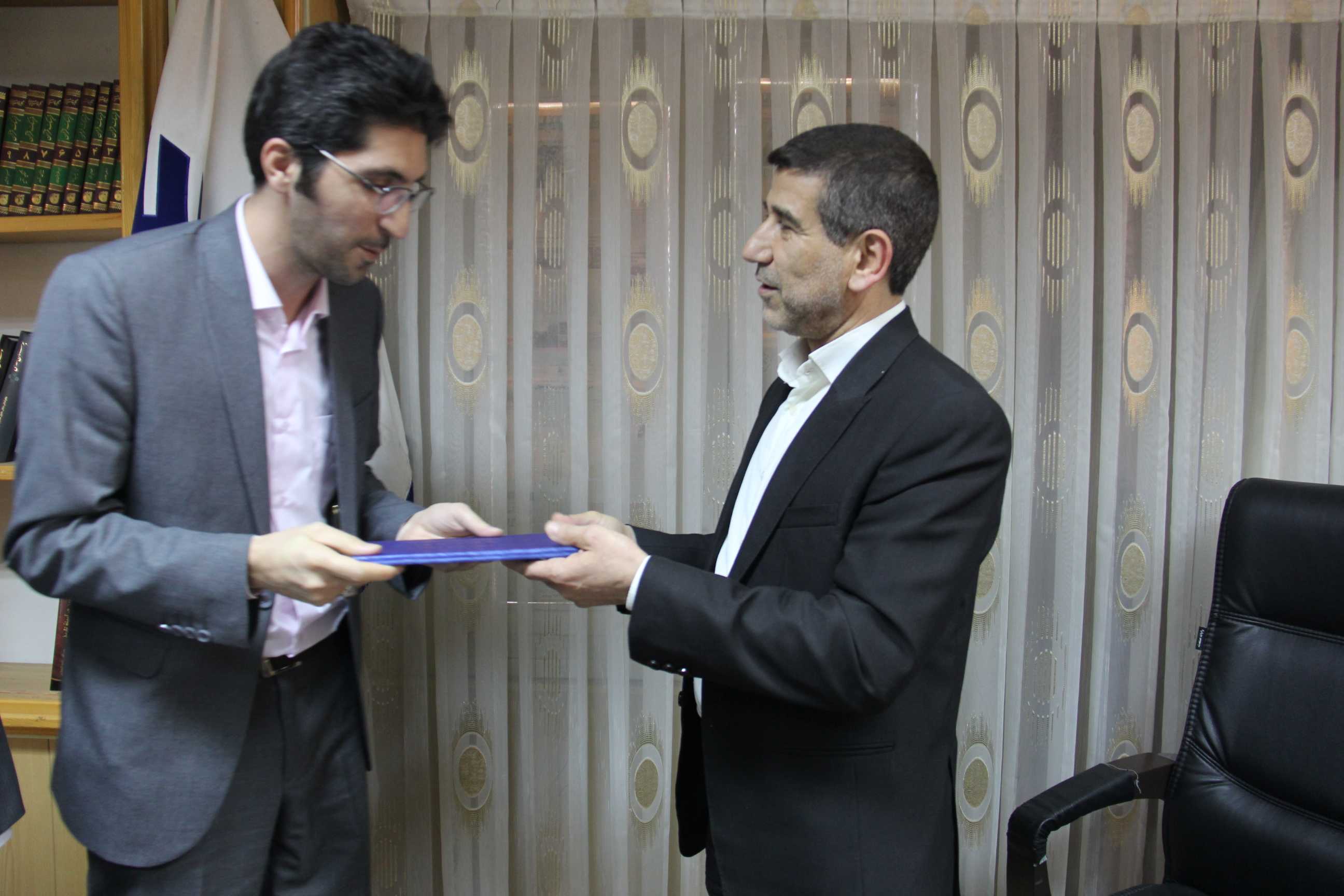معارفه دکتر باقری.JPG