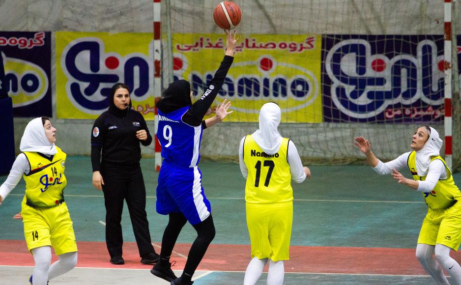 دیدار+تیم+های+بسکتبال+بانوان+نامی+نو+و+دانشگاه+آزاد.jpg