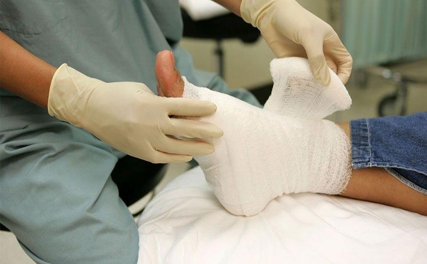 diabetwoundcare-compressor.jpg