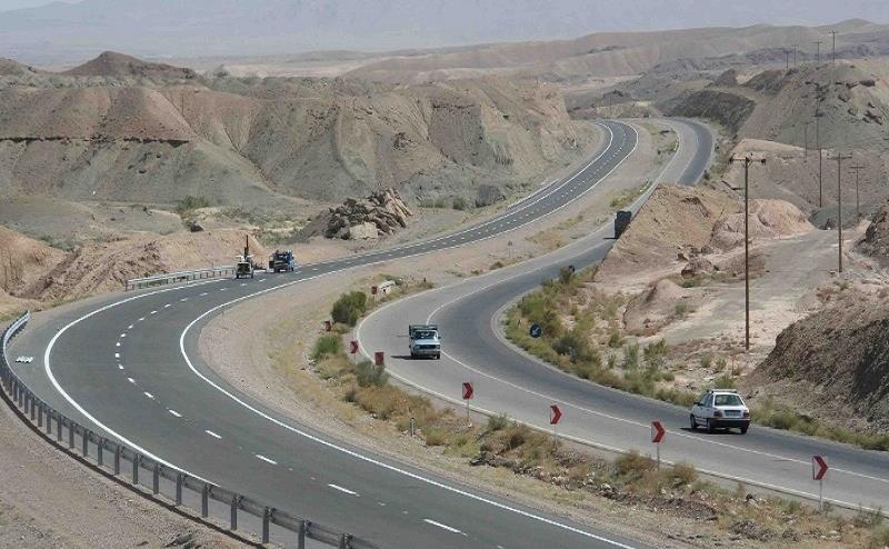 بازگشایی 4.5 کیلومتر از پروژه احداث باند دوم محور بیرجند ـ قاین