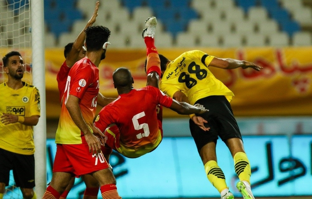 1537592224_سپاهان-و-فولاد-1.jpg