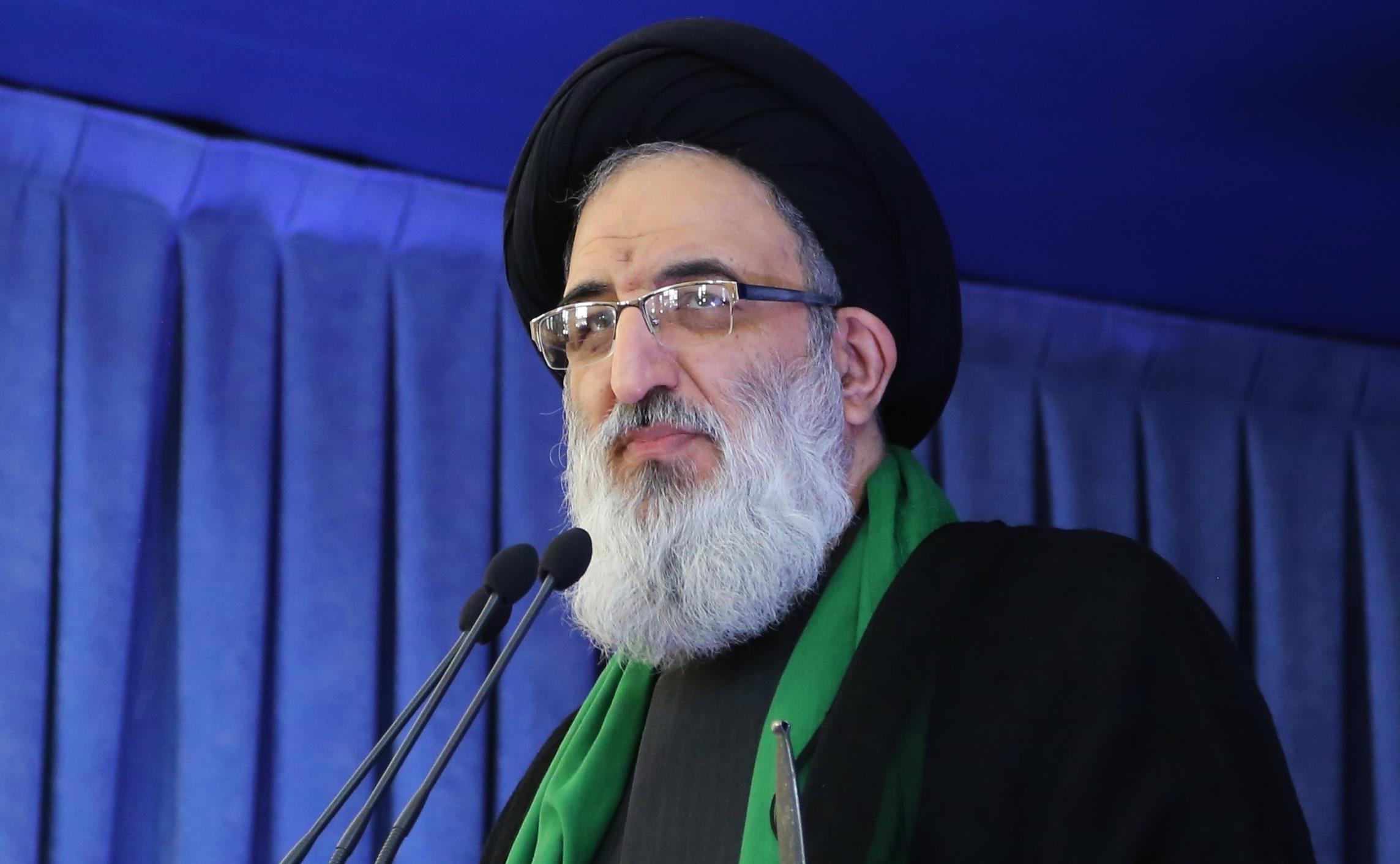آیت-الله-حسینی-همدانی-نماز-جمعه-1.jpg