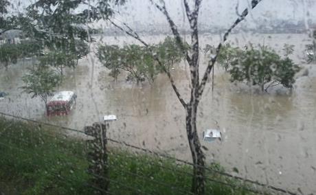 1462878652323_asia-floods-rain-general-th3.jpg