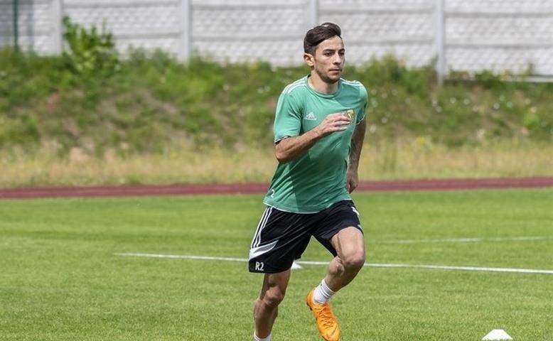 فرشاد احمدزاده 3.jpg