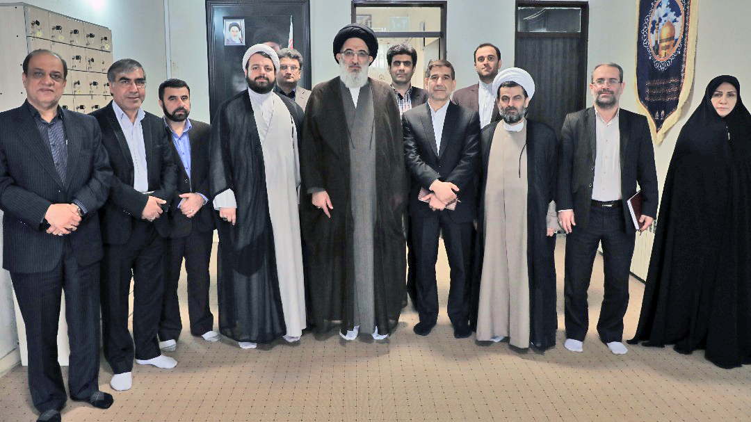 دیدار با امام جمعه.jpg