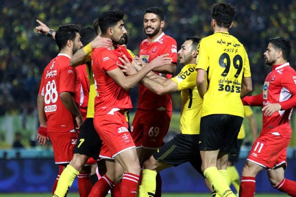 پرسپولیس و سپاهان2.jpg