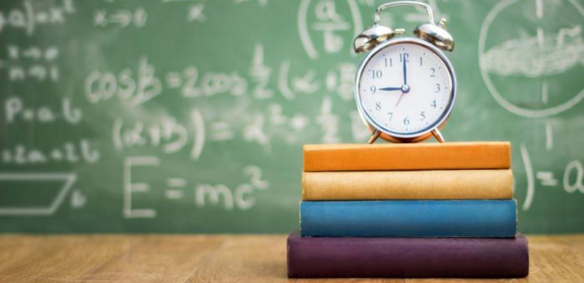 manage-time-while-studying-abroad-1170x568.jpg