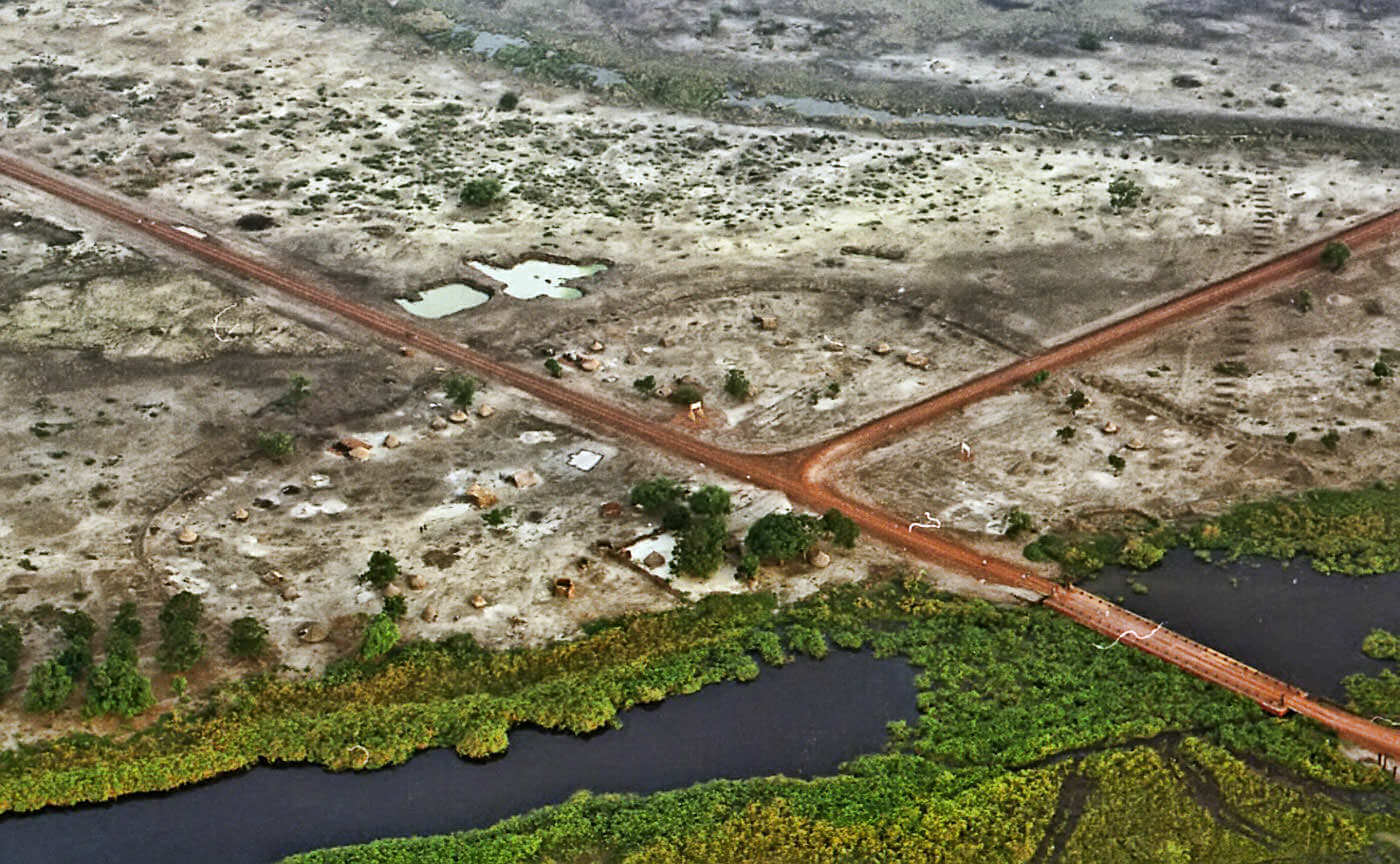 bridge-over-the-bahr-el-ghazal-river-at-rubkona.jpg
