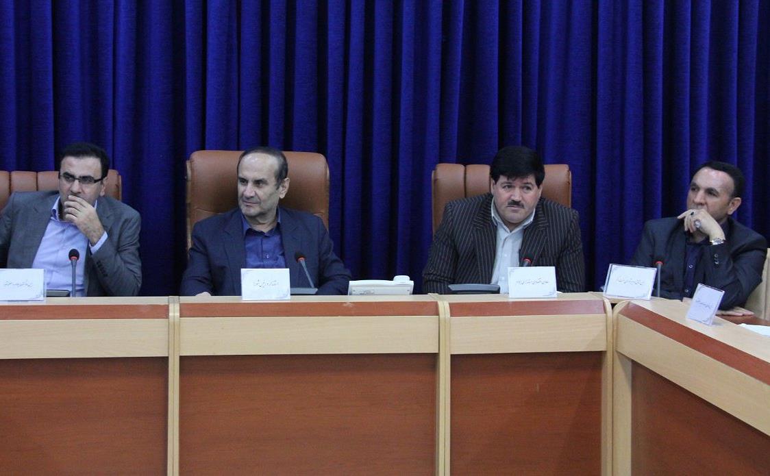 لزوم استفاده از ظرفیت مجلس برای رفع موانع توسعهای ایلام