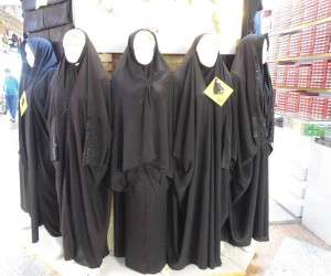 شستن-لباس-مشکی.jpg