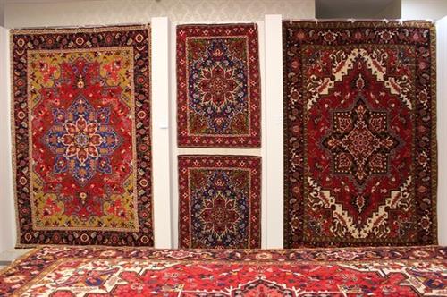 نمایشگاه-تولیدات-قالی-و-صنایع-دستی-مددجویان-برپا-می-شود.jpg