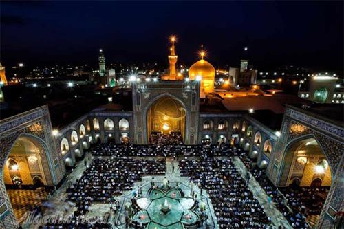 اعزام-اولین-گروه-از-مددجویان-یزدی-به-مشهد-مقدس.jpg