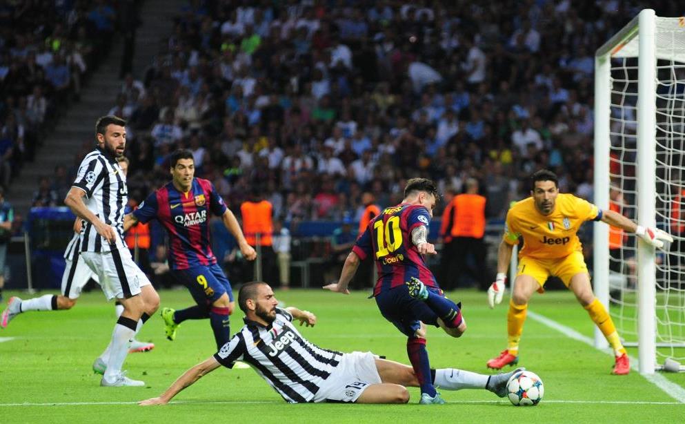 andrea-barzagli----lionel-messi-06-06-2015-barcelone---juventus-turin--finale-champions-league--berlin--20150606230341-2927.jpg
