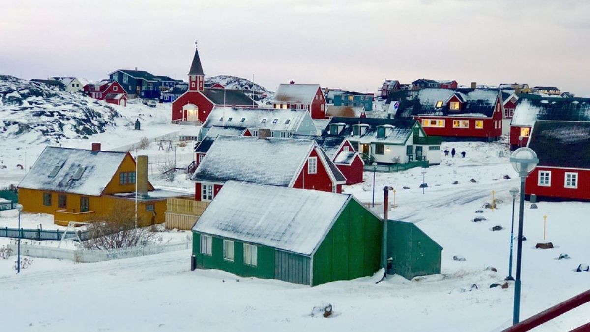 1545286802-104541432town.jpg