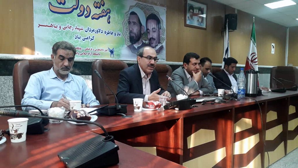 نظام نمرهای در دانشگاهها را نمیپسندم/ با این شیوه به جایی نمیرسیم