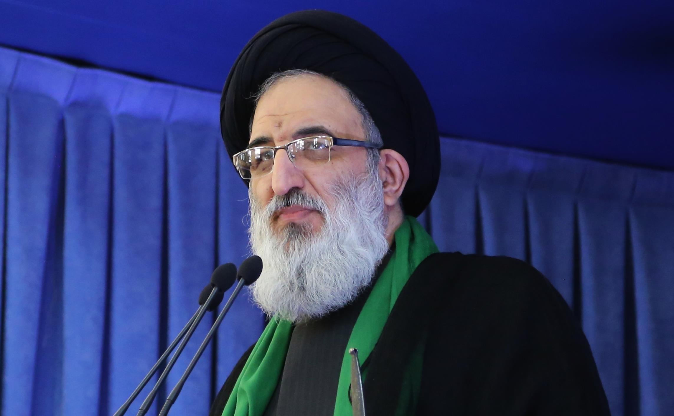 آیت-الله-حسینی-همدانی-نماز-جمعه-1.jpg