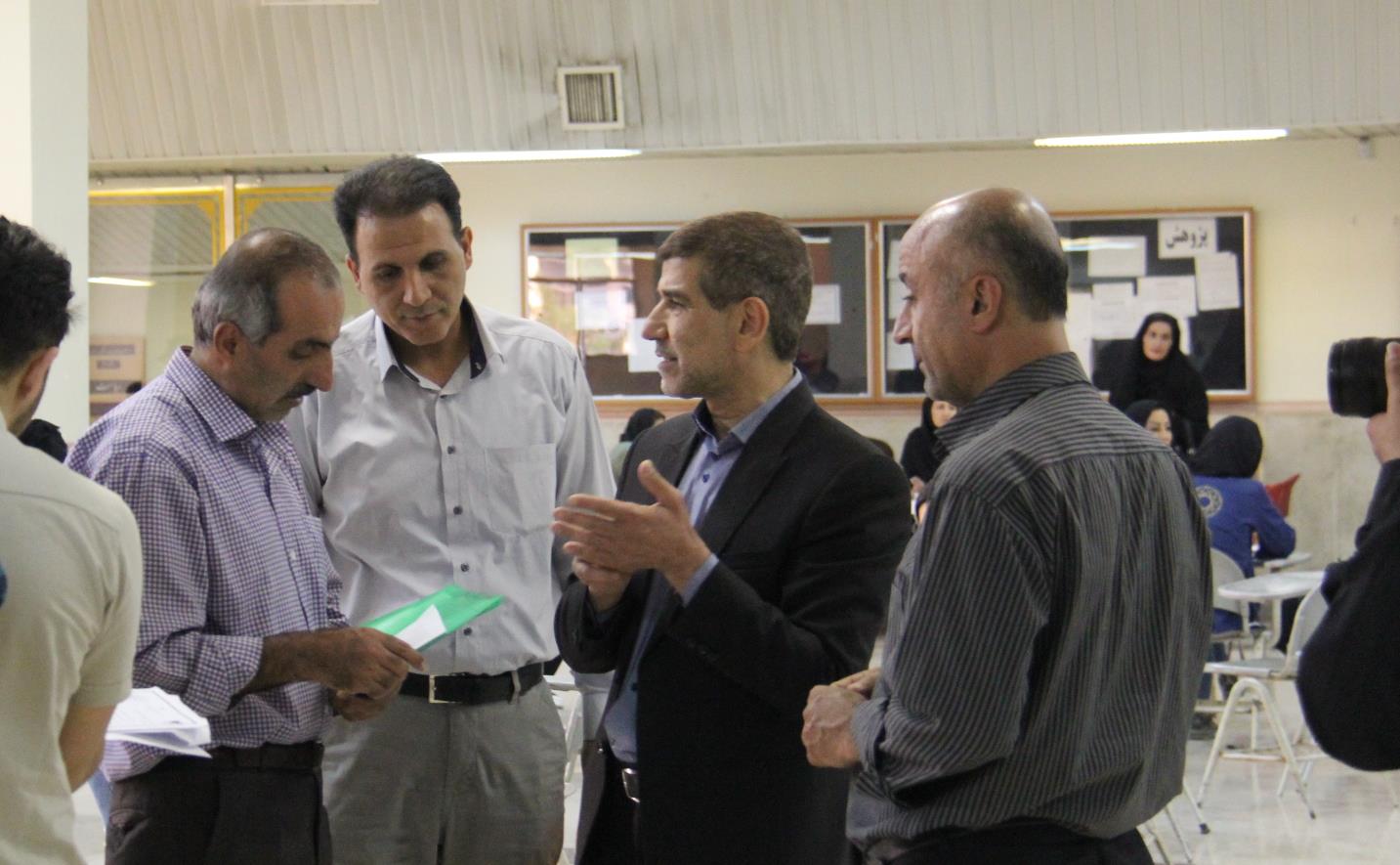 بازدید از روند ثبت نام مهر98 (2).JPG