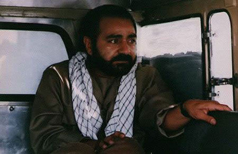 لیلی با من است.jpg