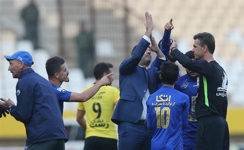 محمدحسین زاهدیفرد سپاهان استقلال.jpeg