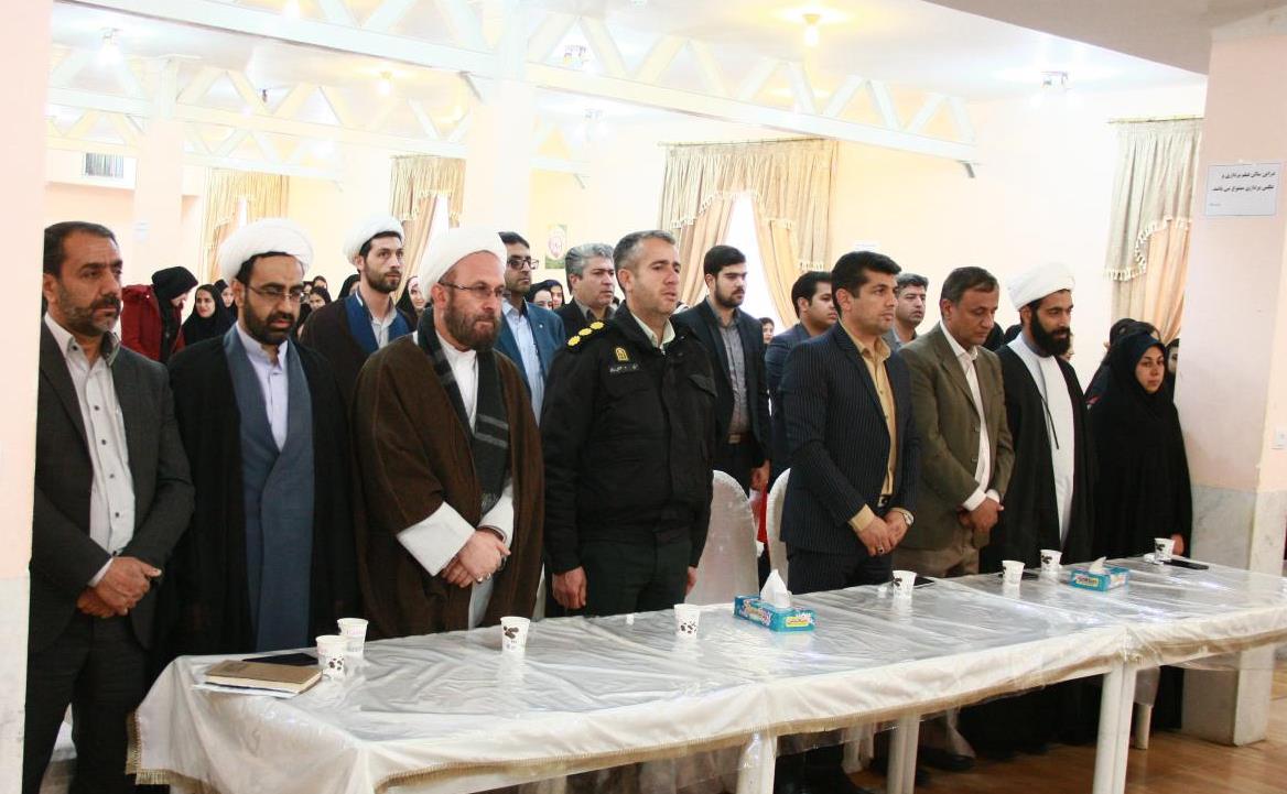 دانشجویان ممتاز دانشگاه آزاد اسلامی بردسیر تجلیل شدند.jpg