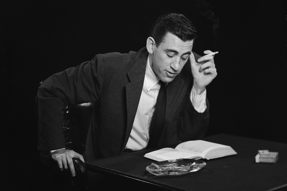 130908-salinger-romano-tease_k5sm8f.jpg