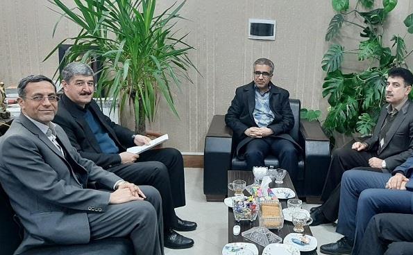 عکس عقد تفاهم نامه باشگاه واحد شیروان با شهرداری شیروان.jpg