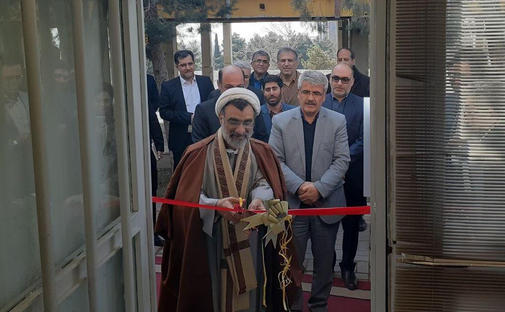 خسرو 1.jpg