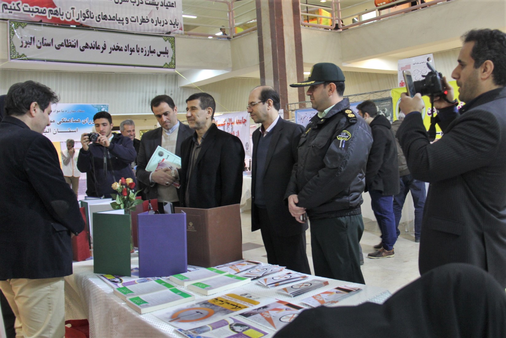 نمایشگاه مواد مخدر (2).jpg