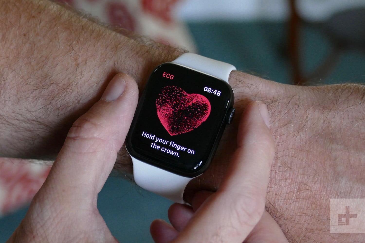 apple-watch-series-5-ecg.jpg