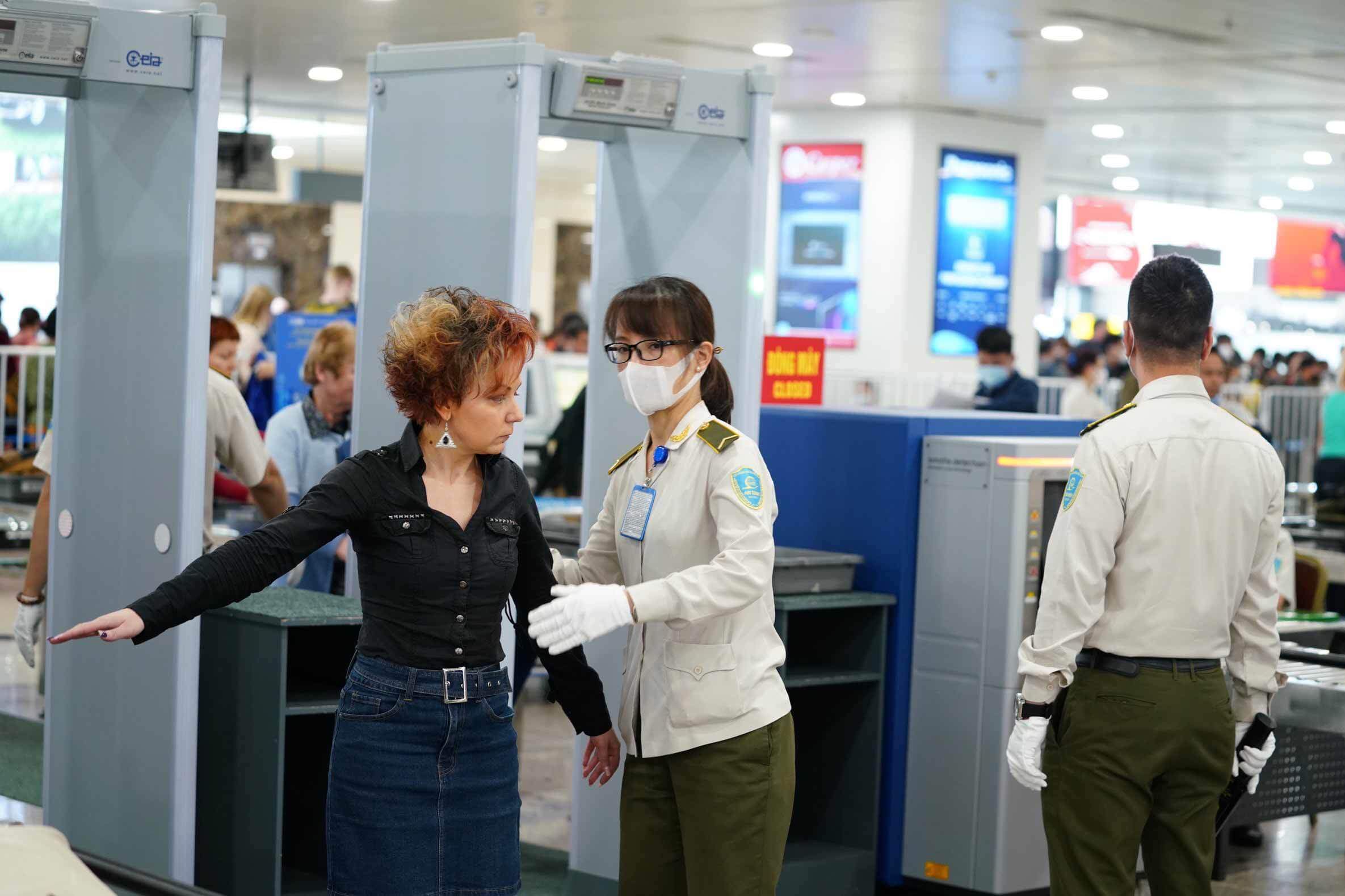 vietnam-temporarily-suspends-entry-for-8-european-countries.jpg