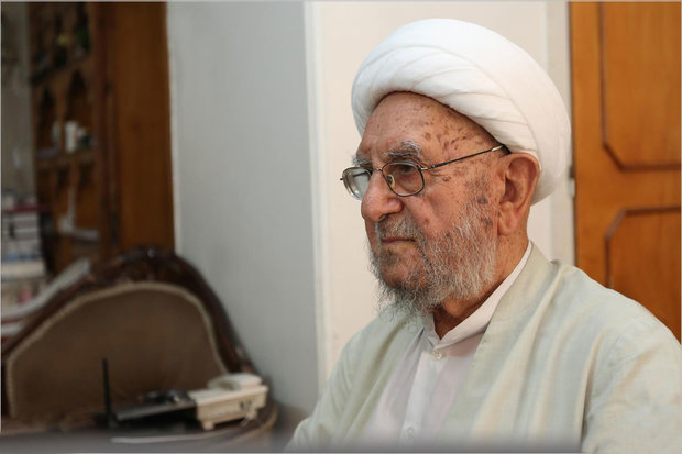 امینی.jpg