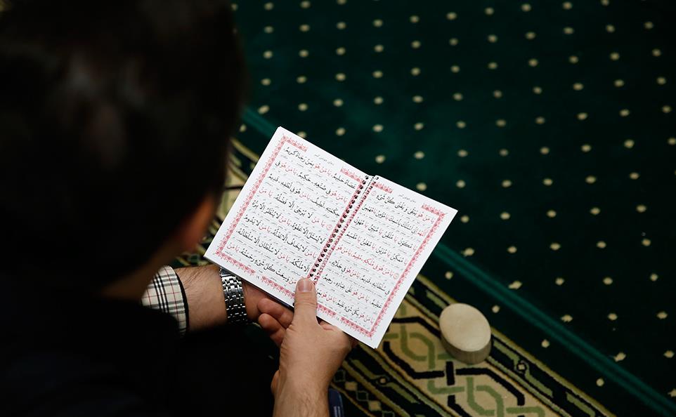 +مراسم+احیاء+شب+نوزدهم+ماه+مبارک+رمضان+در+مسجد+جامع+جماران.jpg