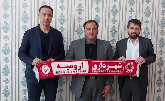 پیمان اکبری.jpg