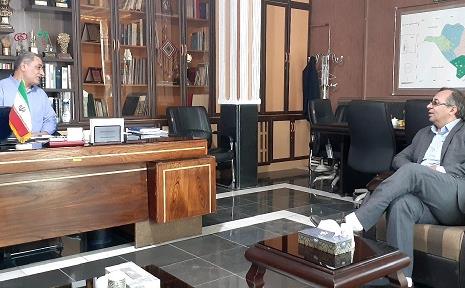 جلسه دکتر اسلامی با فرماندار مرداد.jpg
