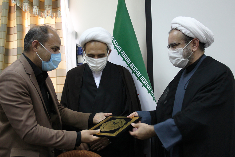 in-separate-rulings-vice-chancellors-for-education-and-research-of-qom-islamic-azad-university-were-appointed (2).JPG