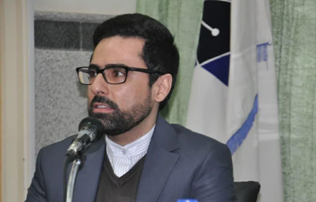 اهدای 700 جلد کتاب تخصصی به کتابخانه دانشگاه آزاد اسلامی ساوه