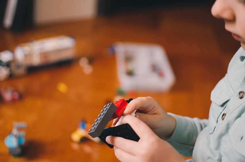 Kid-Playing-with-Lego.jpg