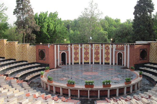 BSMAHAM-amphitheater-برایند-سازه-مهام-اجرا-محوطه-سازی-شهرداری-منطقه-16-آمفی-تئاتر-روباز-بعثت-14-001-e1565787118756.jpg