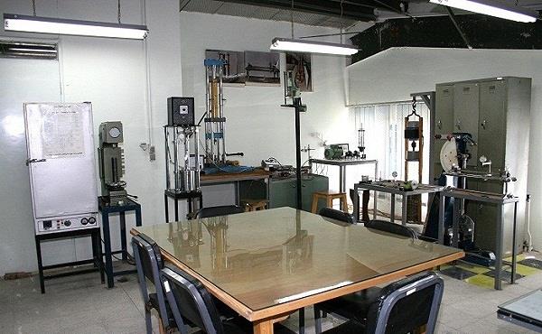 آزمایشگاه 1.jpg