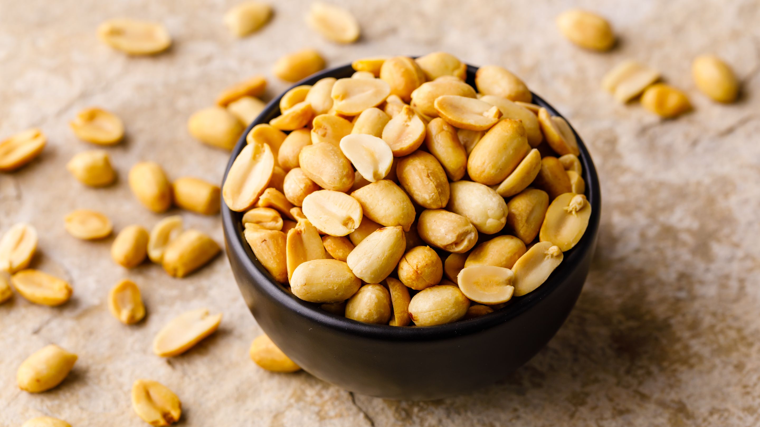 peanut-allergy-smell-1324378-primary-recirc-6c67dd94103a4489b121122966eeb137.jpg
