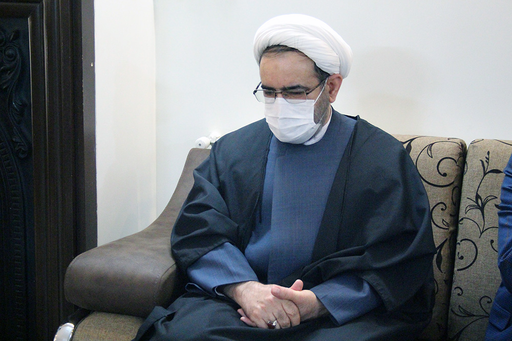 renewal-of-the-agreement-between-the-academics-of-qom-islamic-azad-university-and-the-martyrs-of-the-revolution (7).JPG